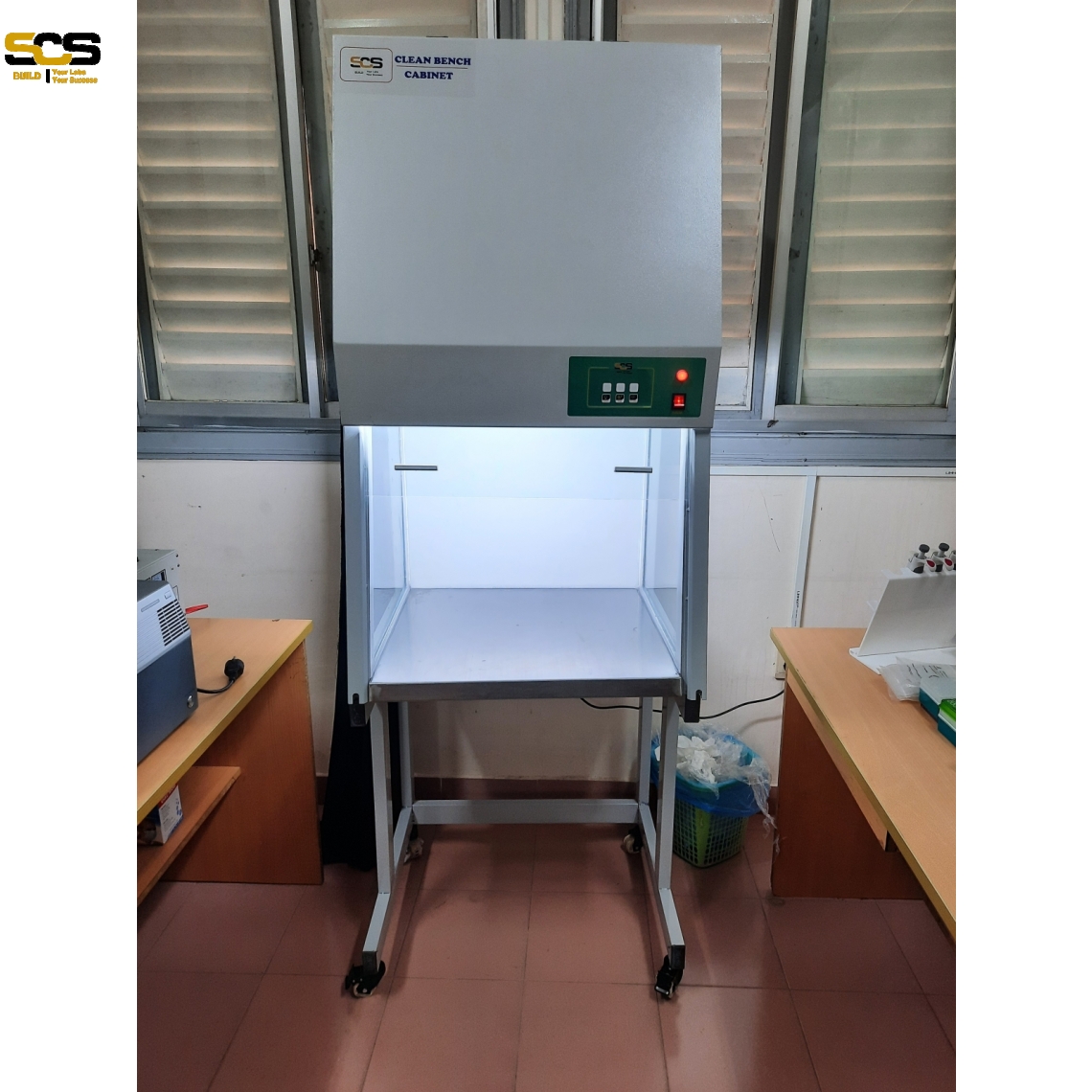 Tủ thao tác PCR với gió hoàn lưu