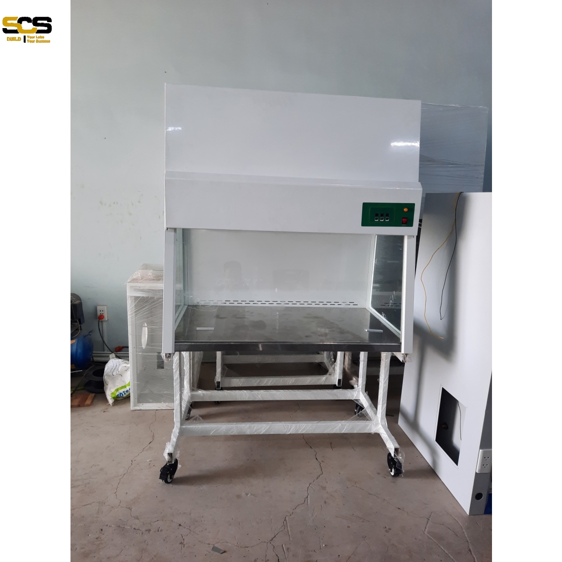 Tủ cấy vi sinh dòng khí thổi đứng cửa trượt kích thước 900mm