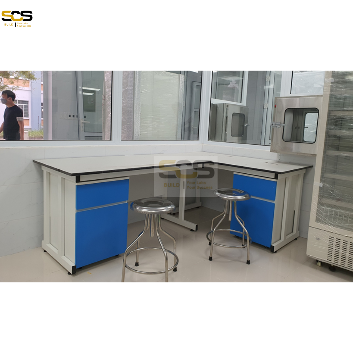 BÀN THÍ NGHIỆM ĐƠN ĐẶT MÁY LOẠI 1M2 CÓ HỘC TỦ