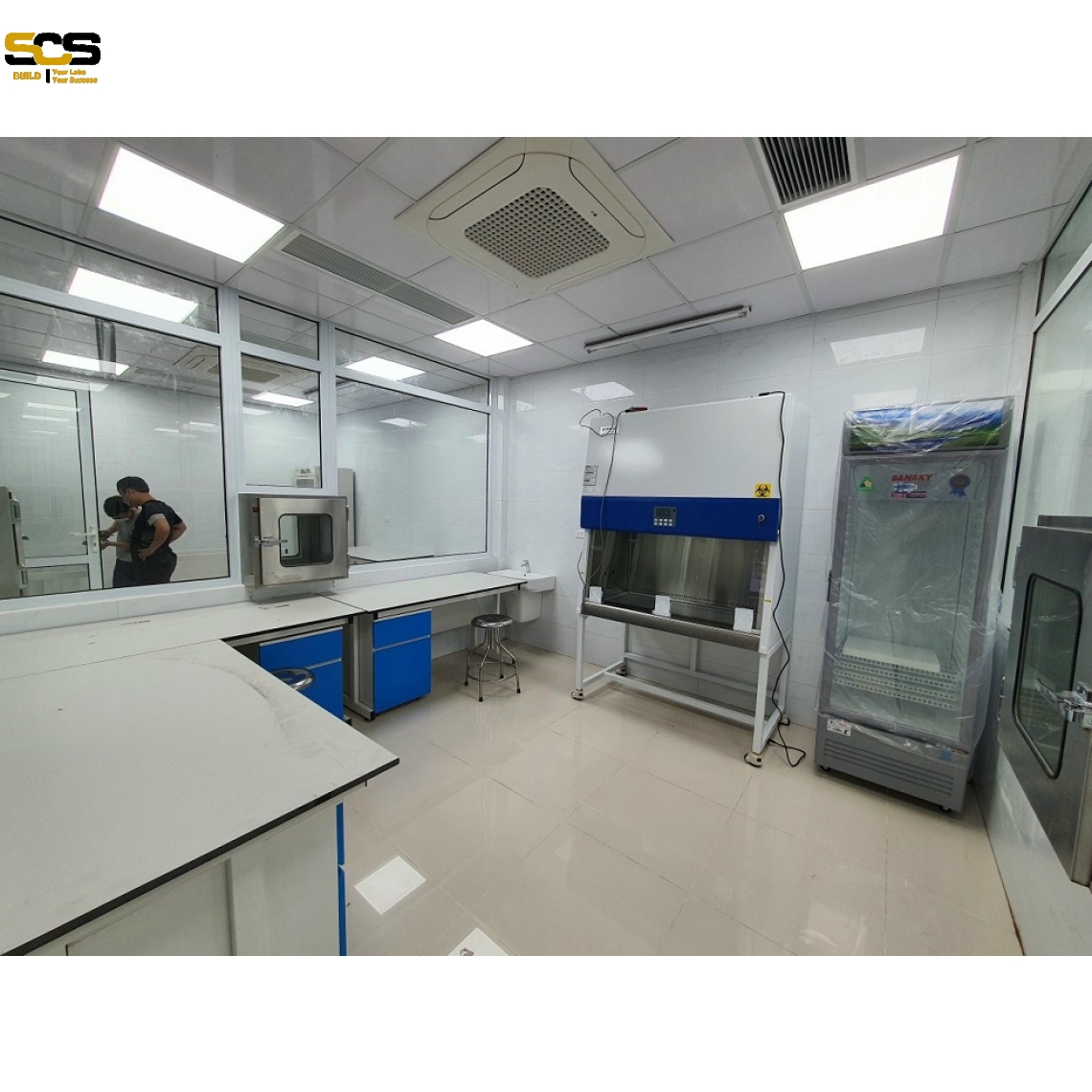 Bàn Thí Nghiệm Áp Tường